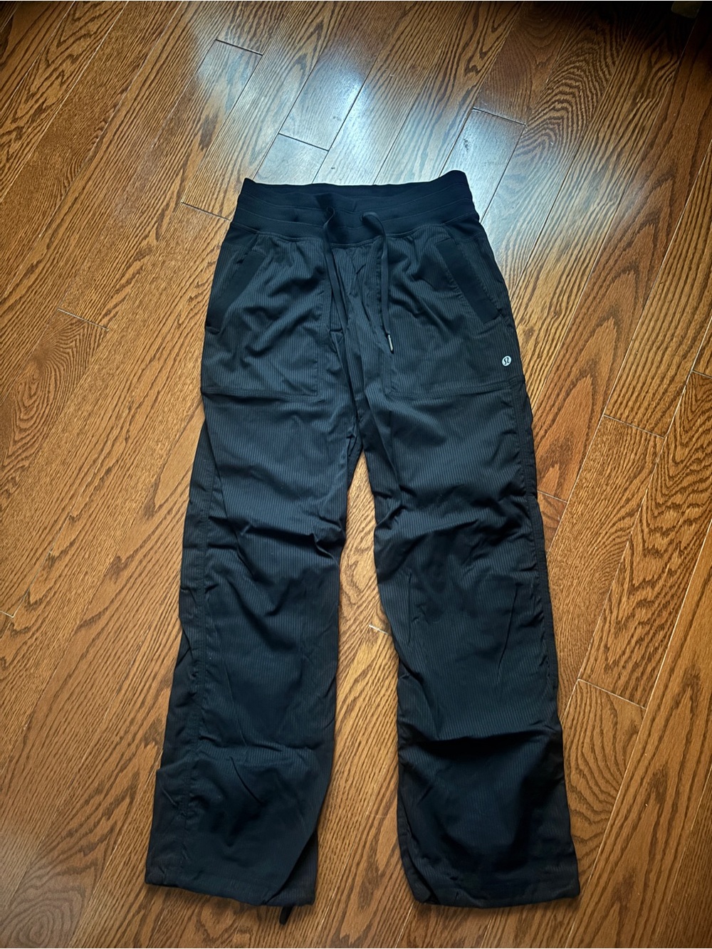 Lululemon dance studio jogger pants, black size 4 short